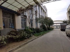 港閘區(qū)廠房出租，靠近南通理工學(xué)院，一棟3層，有電梯