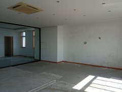 便宜倉庫出租，單間49平起，整層1600平，按需出租