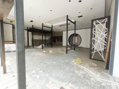 自有房產(chǎn)，可做服裝精品店母嬰用品店鞋店桌球城健身房直播